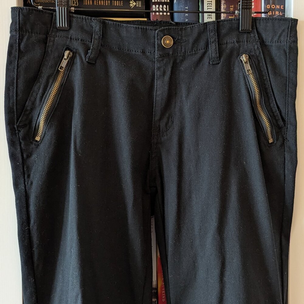 Black Ankle Pants with Zipper Details // Size 30